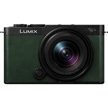 Panasonic Lumix DC-S9 + Lumix S 18-40 mm f/4,5-6,3 oliv